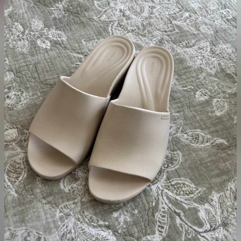 Aetrex Jamie EUC Lightweight Wedge Mule Slide Sandals~9